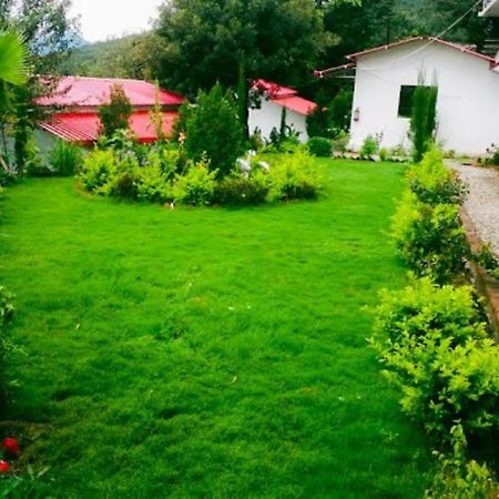 The Village Retreat Resort , Guptkashi Gupta Kāshi Dış mekan fotoğraf